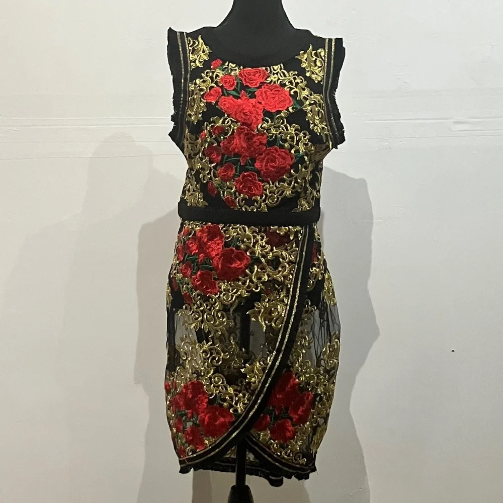 Wow, couture, red, black and gold lace dress - Picture 1 of 13